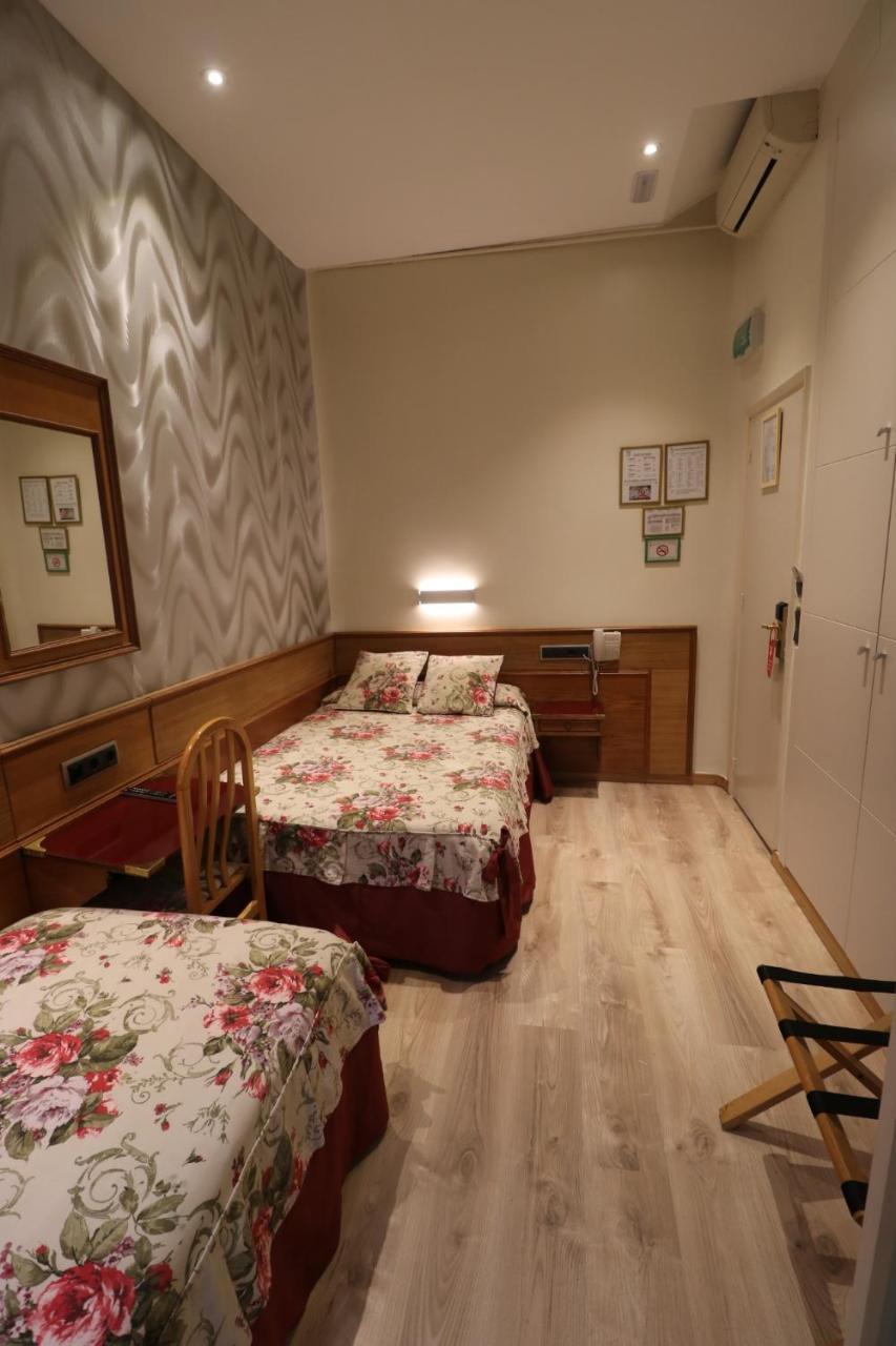 Hostal Hispano - Argentino Gran Via Madrid Kültér fotó
