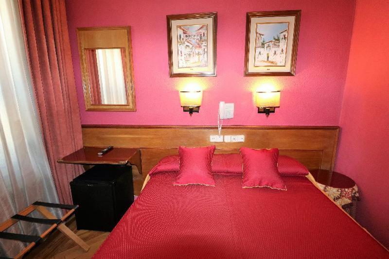 Hostal Hispano - Argentino Gran Via Madrid Szoba fotó