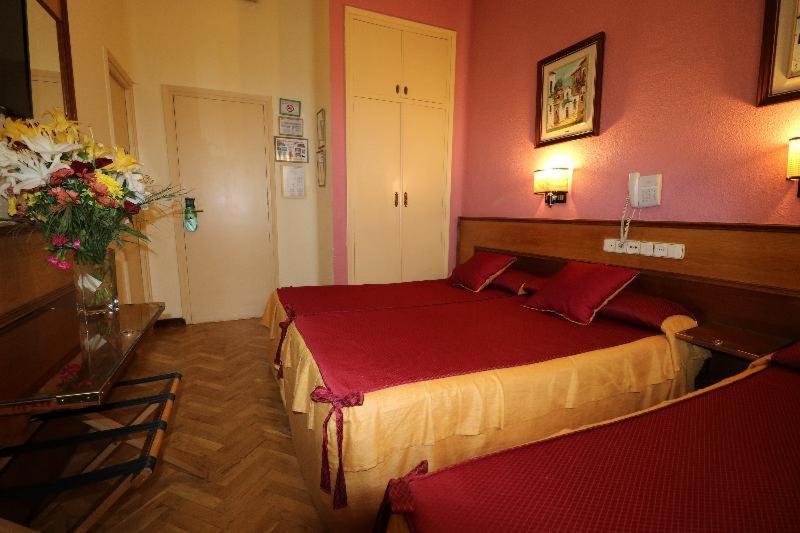 Hostal Hispano - Argentino Gran Via Madrid Szoba fotó