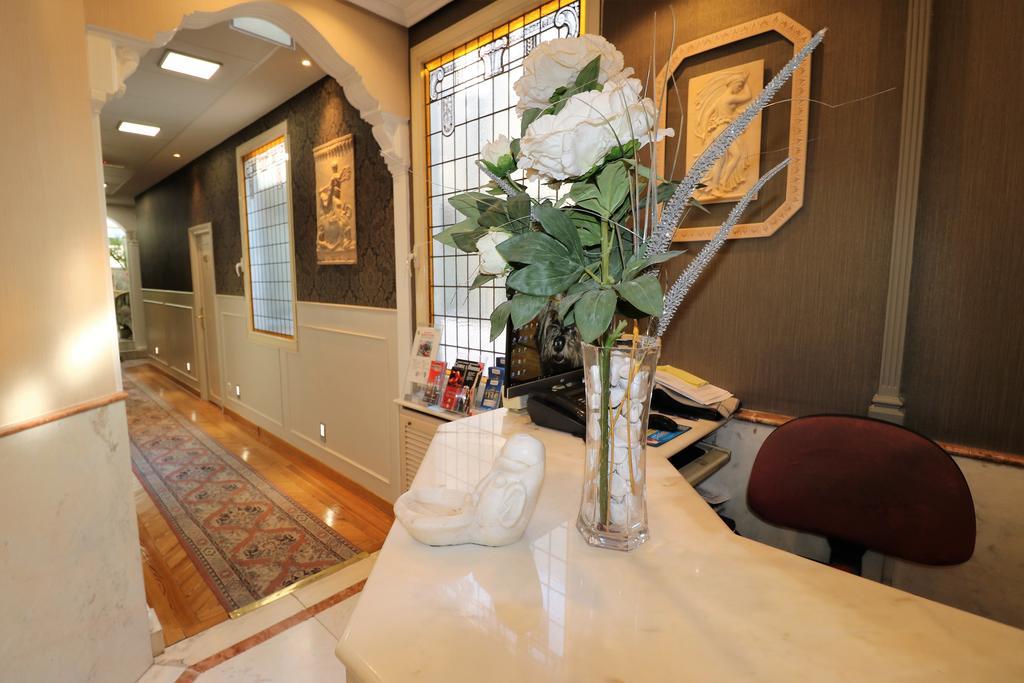 Hostal Hispano - Argentino Gran Via Madrid Kültér fotó